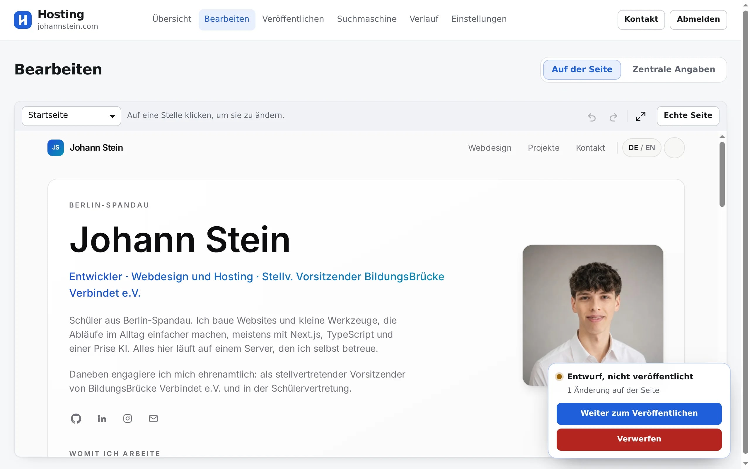 Der Seiteneditor des Dashboards: die Website im Rahmen, jede Stelle anklickbar